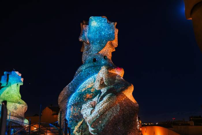 Besichtigung Pedrera bei Nacht Ursprünge Zeichnung